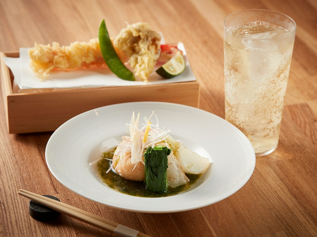 蟹をさまざまな味わい方で楽しめる一皿