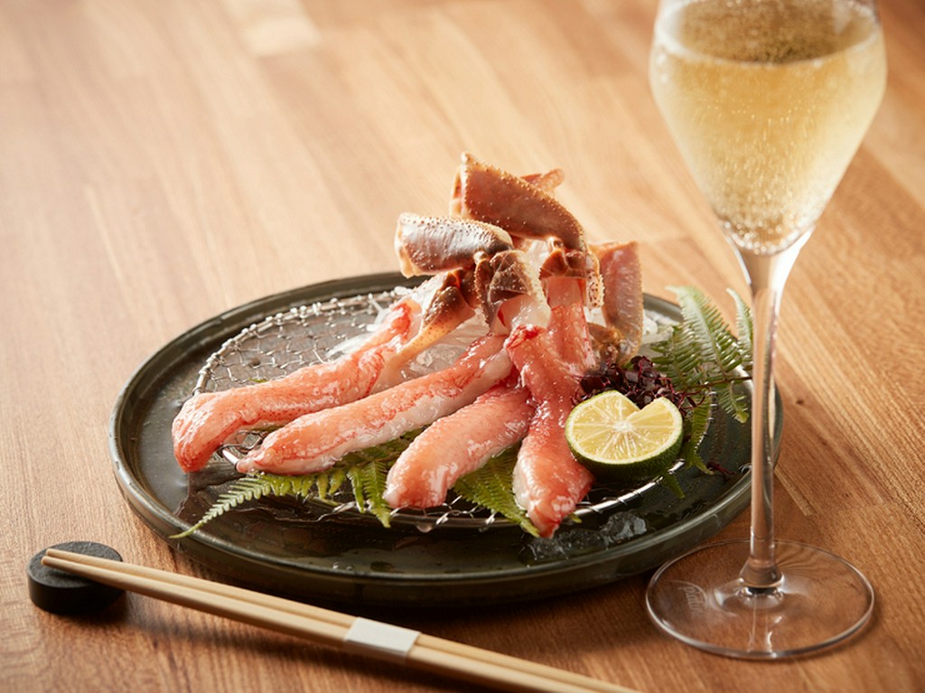 抜群の鮮度にこだわり、北海道から買い付ける蟹