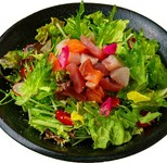 鹿児島の海の幸と新鮮野菜を組み合わせた一品。
ハーフ858円
