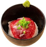 鹿児島黒毛和牛を贅沢にのせた特別なお茶漬け。
