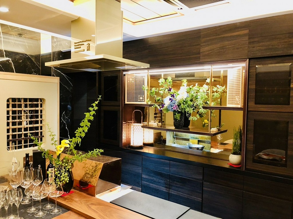 落ち着いた雰囲気の店内