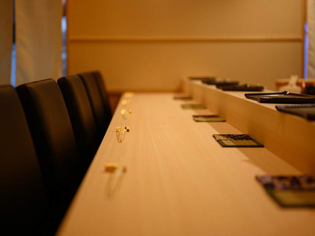 檜のカウンター