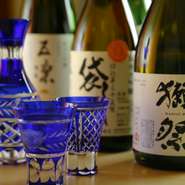 熊本の地酒から希少な銘酒まで、ハイクオリティなドリンクがずらり。フレッシュフルーツを使った各種『九州サワー』に加えて、焼酎やワインもあり、お酒好きなら大満足間違いなしのラインナップです。