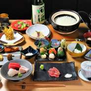 肉と魚 SecondClassTokyoではこだわりのブランド牛や新鮮な鮮魚を贅沢に使用したコース料理もご用意しております。普段の飲み会から歓送迎会まで、お気軽にご利用ください。