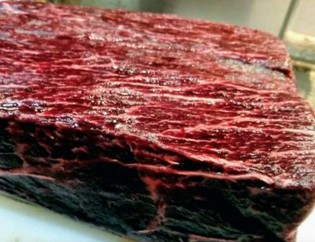 プライドをかけてこだわり尽くした「国産熟成鯨肉」