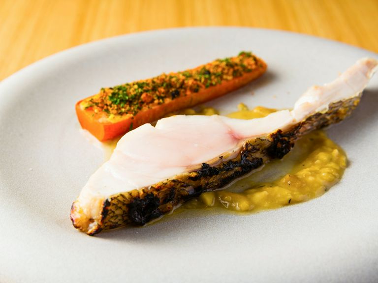 特別な日の幸福感が増す料理とワイン、空間ともてなしが揃う！