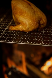 東北の厳選食材で作るショートコースです。メインのお肉料理は薪火で香ばしく焼き上げます。