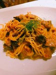 特製ミートソースの中にチーズを入れて頂く美味しいパスタです。