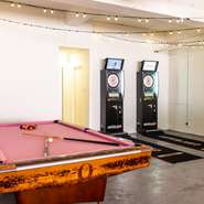 ちょっと退屈したら遊んで…喉が乾いたらドリンクを飲んで…と、自由に過ごすことができます。ドリンクは飲み放題と単品から選べるので「短い時間しか遊べない」と、悩まれている方は単品をオーダーして。