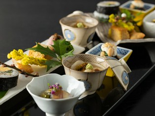 毎月変化を楽しめる会席料理『日本料理コース』
