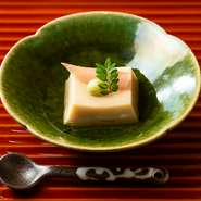 濃厚な味わい『胡麻豆腐』