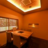 落ち着いた雰囲気の個室席。接待利用などにもおすすめです。