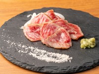 トロタタキ　2400円/赤身　1800円/盛合せ　4000円