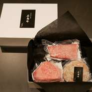 A4等級のランプ、イチボを約150gずつに加えて、広島牛100%ハンバーグを詰め込んだお手軽なギフトです。
5,000円(税込)