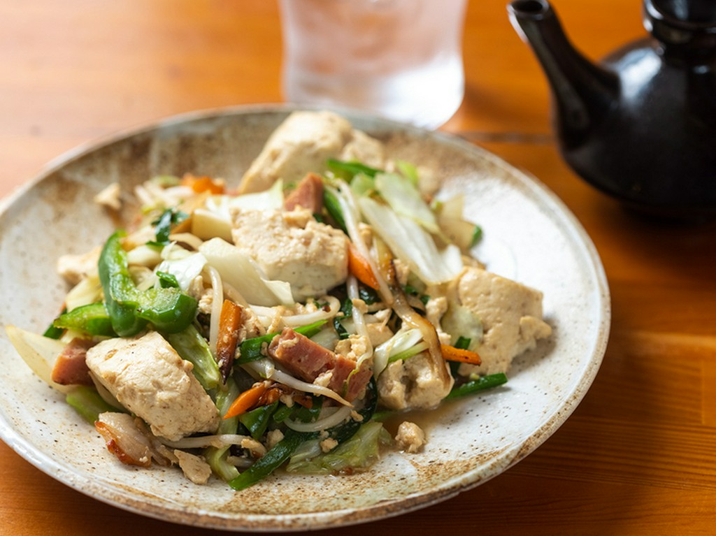 絶妙な食感と飽きの来ないおいしさ『豆腐ちゃんぷるー』