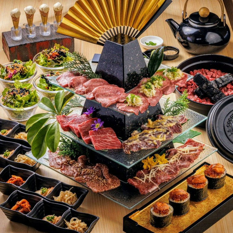豪華肉タワーで記念日を演出！