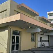 古き良き時代の面影を色濃く残す「みさと団地」の一角に、2023年1月にオープンした【南食堂】。秘密の隠れ家的な存在です。買い物ついでや仕事帰りに気軽に立ち寄れ、憩いのひとときを過ごせます。