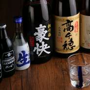 1日を締めくくる一杯として最適なアルコールメニューが豊富に取り揃えられています。ジョッキとグラスから選べる『生ビール』のほか、リーズナブルに楽しめる『ハイボール』や『焼酎』『日本酒』も人気です。