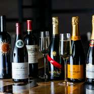『ルーチェ』や『カロン・セギュール』など、豊富な種類のワインが取り揃えられています。記念日を飾るに相応しい銘柄を、プロがこだわった食事や空間と共に楽しんでみてはいかがでしょうか。