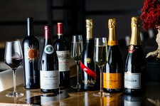 2時間の飲み放題付きでリーズナブルに活鮑を堪能できるコースです。