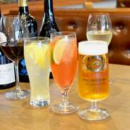 コースorプランをご注文の場合飲み放題が2200円に！

美味しい料理と豊富なドリンクをお楽しみ下さい♪

ご予算に合わせてコース、プランのご提案もさせて頂きますのでお気軽にお問合せ下さい！