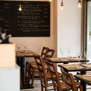 女子会にも最適なカジュアルかつスタイリッシュな店内でいただけるのは、どこか心和むイタリアマンマの味。現地の味を再現したまだ知らないイタリアンに、舌の肥えた女子たちも大満足間違いなし。