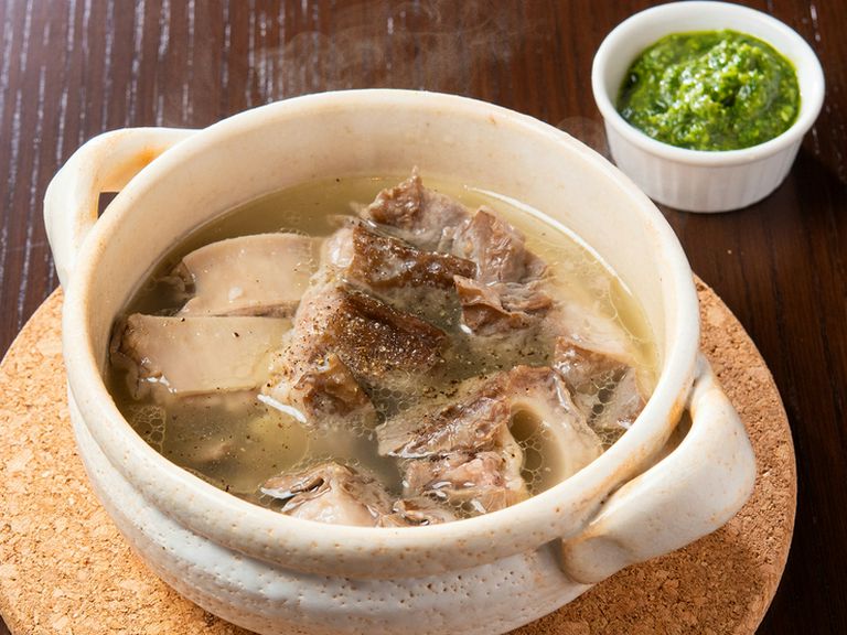 フィレンツェで愛されるあの味『ギアラの塩煮 サルサヴェルデぞえ』