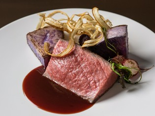 その日の状況で良いものを厳選して仕入れる和牛