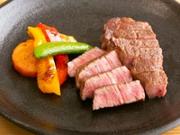 ジューシーな肉の旨みを心ゆくまで堪能『黒毛和牛ステーキ』