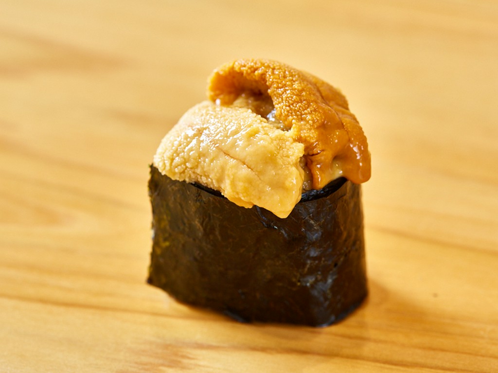 一切の妥協なく取り揃え、食べ比べもできる『ウニ』