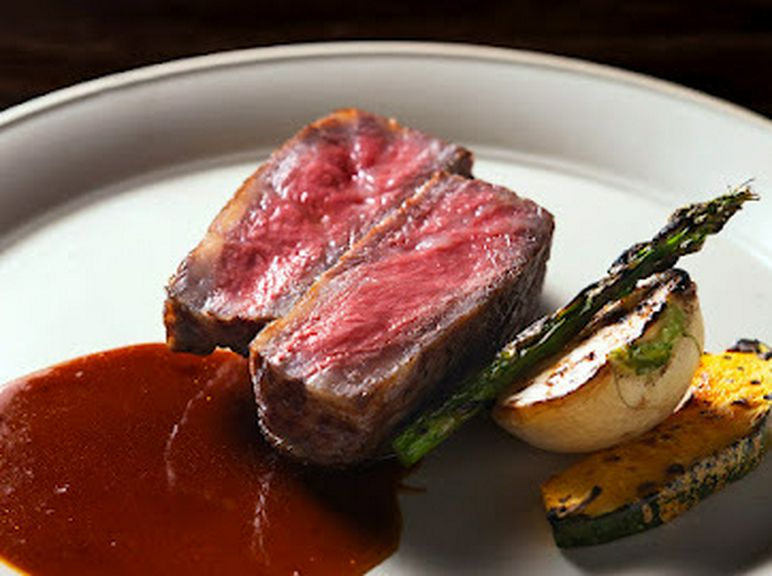 記念日や誕生日など、特別な日にオススメ。旬の食材、フルーツを使ったコース『一人一皿のコース』