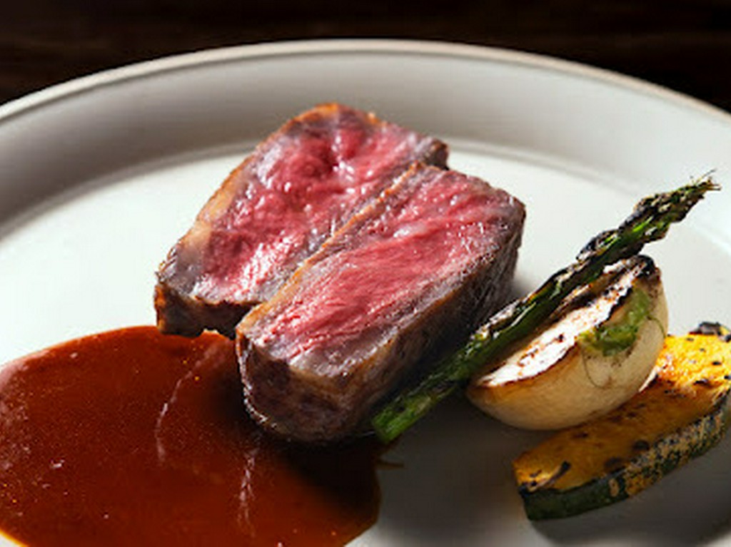 記念日や誕生日など、特別な日にオススメ。旬の食材、フルーツを使ったコース『一人一皿のコース』