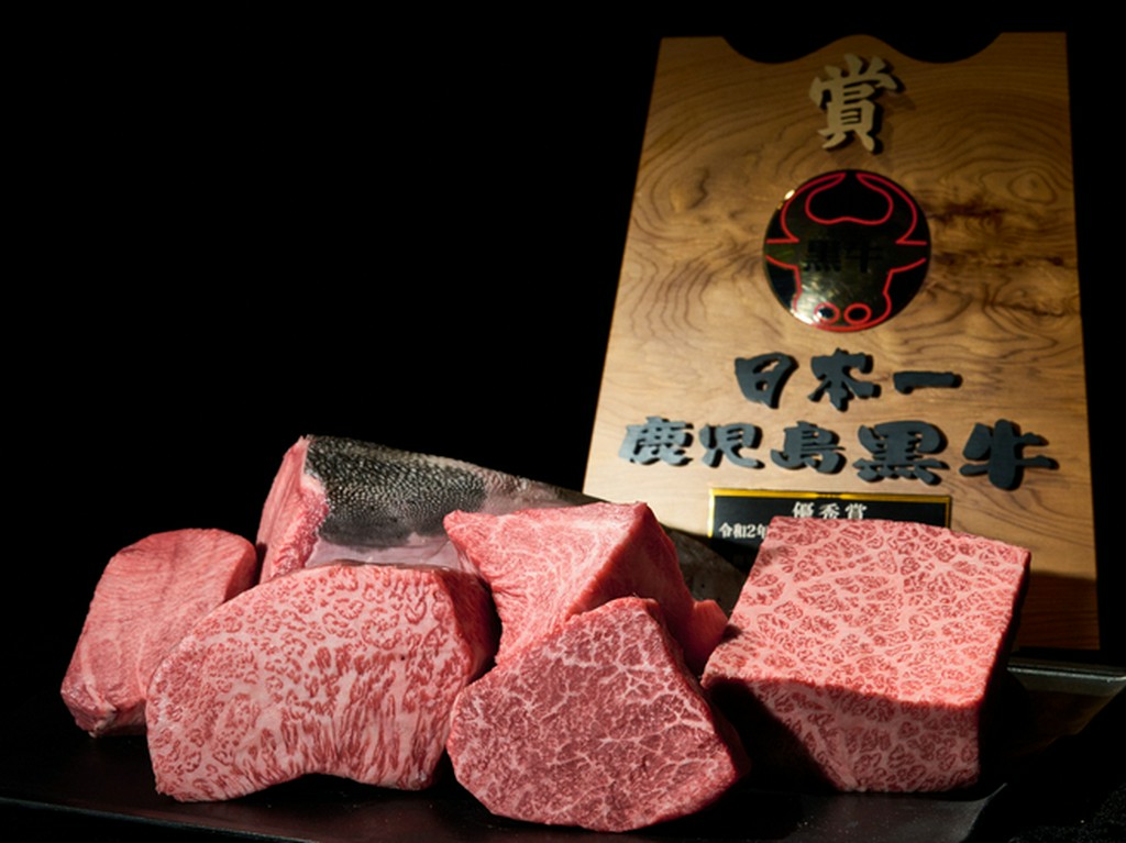 鹿児島黒牛指定取扱店として、最高のA5和牛をお届けします