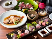 厳選した季節の食材を使用。旬の喜びに満ちた、多彩な料理を提供