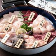 【行橋ホルモン 隆庵】という店名どおり、種類豊富な和牛ホルモンが一番の自慢。上質な脂の甘みを楽しめる『丸腸』や、サッパリといただける『センマイ』など、ホルモンの魅力を再発見しつつご飯もお酒も進みます。