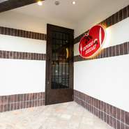 「一度訪れるとまた訪れたくなる」「次は違う誰かと行きたくなる」【EMPORIO ISHIZAKI】は、そんな風に利用してもらえるお店でありたいと考えます。「通うことが楽しみ」と思われるための努力を欠かしません。