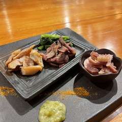 ＜最高の酒のアテ＞信州地鶏燻製3種盛り