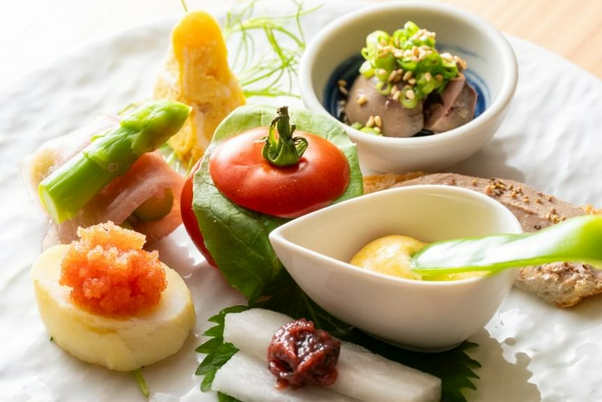 こだわりの串焼きコースで、ゲストのお腹も心も満たされる