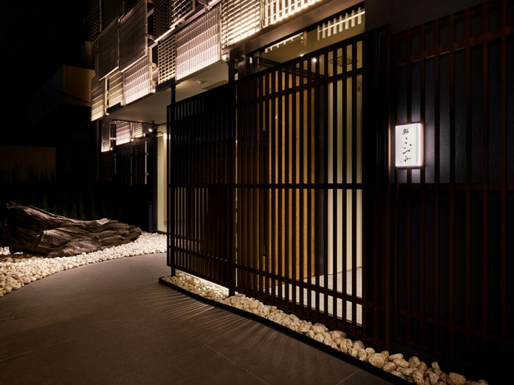 横浜駅きた西口から徒歩5 分の場所にある【鮨こいづみ】