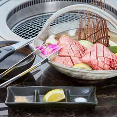牛タン独特の歯ごたえと、タン元特有のジューシーさが味わえる『黒毛和牛タン～極厚切り～』