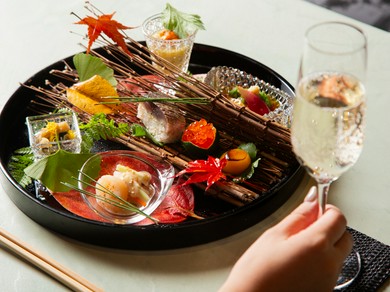 季節野菜、山里の幸、天草の魚介で彩る京料理をコースで披露