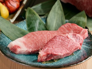 日々厳選。極上の味わいを楽しめる「松阪牛」など、こだわり素材