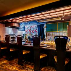 少人数から気軽に足を運べる、和モダンテイストの空間