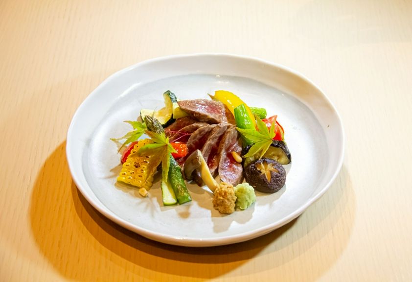 旨みの強い道産牛を使用！お箸でいただく『和牛ステーキ』