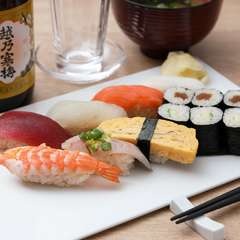 街のキッチン「まちはぐ」に週末オープンする寿司＆新潟地酒の店