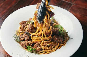 「カジュアルコース」地鶏のグリル付き、全5品