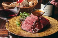 「プレミアムコース」今、絶対に食べて頂きたい特選牛肉のロースト付き、全6品