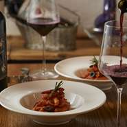 多種多様な目的を持ったゲストに対して、しっかりとパーソナライズされた接客も【Allegro Kanazawa】の魅力。“NOとは言わない接客”を意識し、常にゲストの要望・想いに誠実に向き合っています。