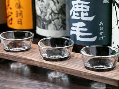 日本酒・焼酎・果実酒の中から3種を選ぶ「利き酒」が人気！