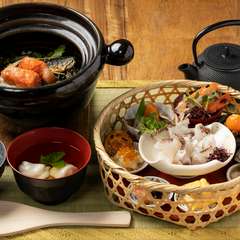 見た目も華やかな御膳がイチオシ『鯛茶漬け花籠御膳』